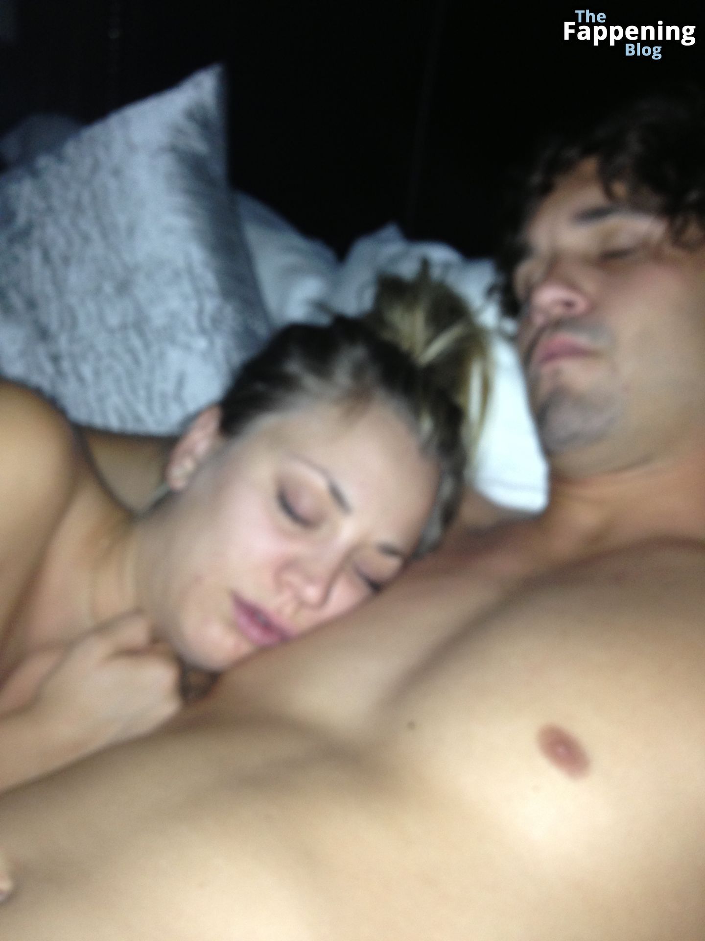 alex brooking add kaley cuoco fappening video photo