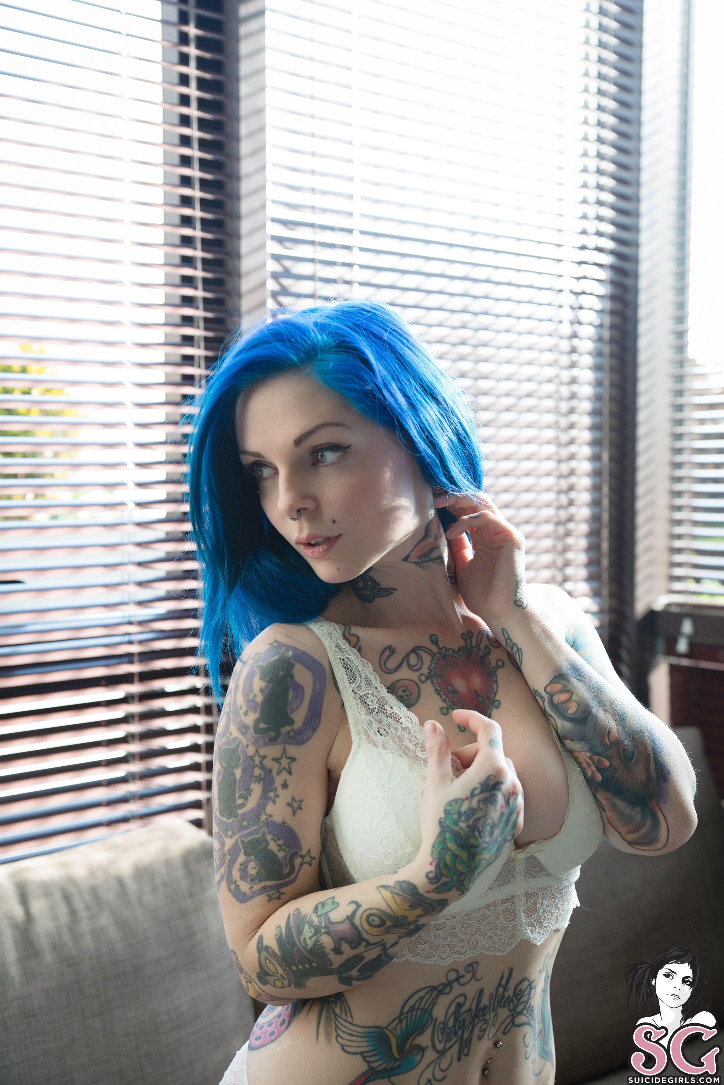 abigail harwood recommends blue hair tattoo girl nude pic