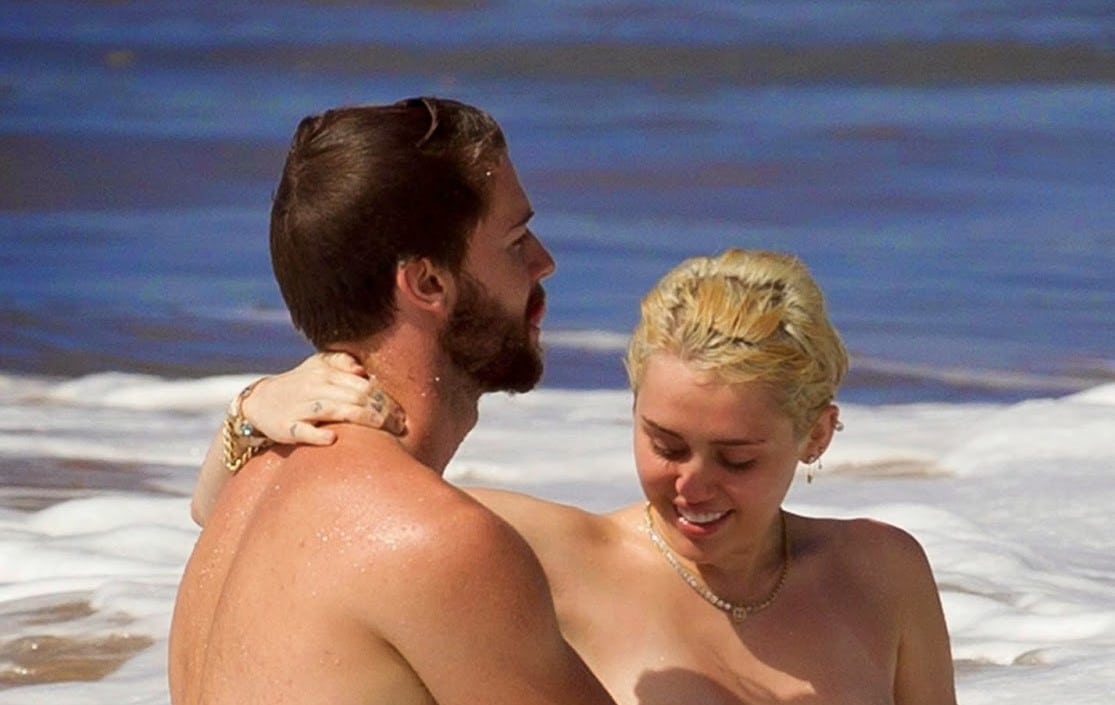 Miley Cyrus Nude On Beach uuemt qjreebo