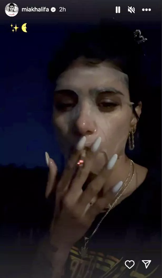 Best of Mia khalifa smoking