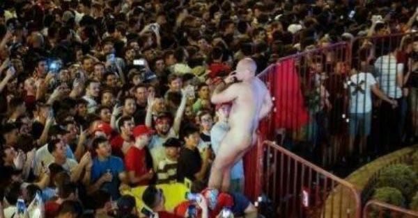 arian syahputra share girl masturbates for crowd photos