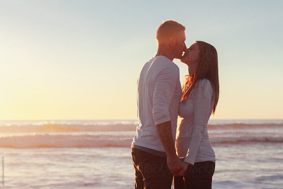 don kirkpatrick recommends couples kissing on the beach pic