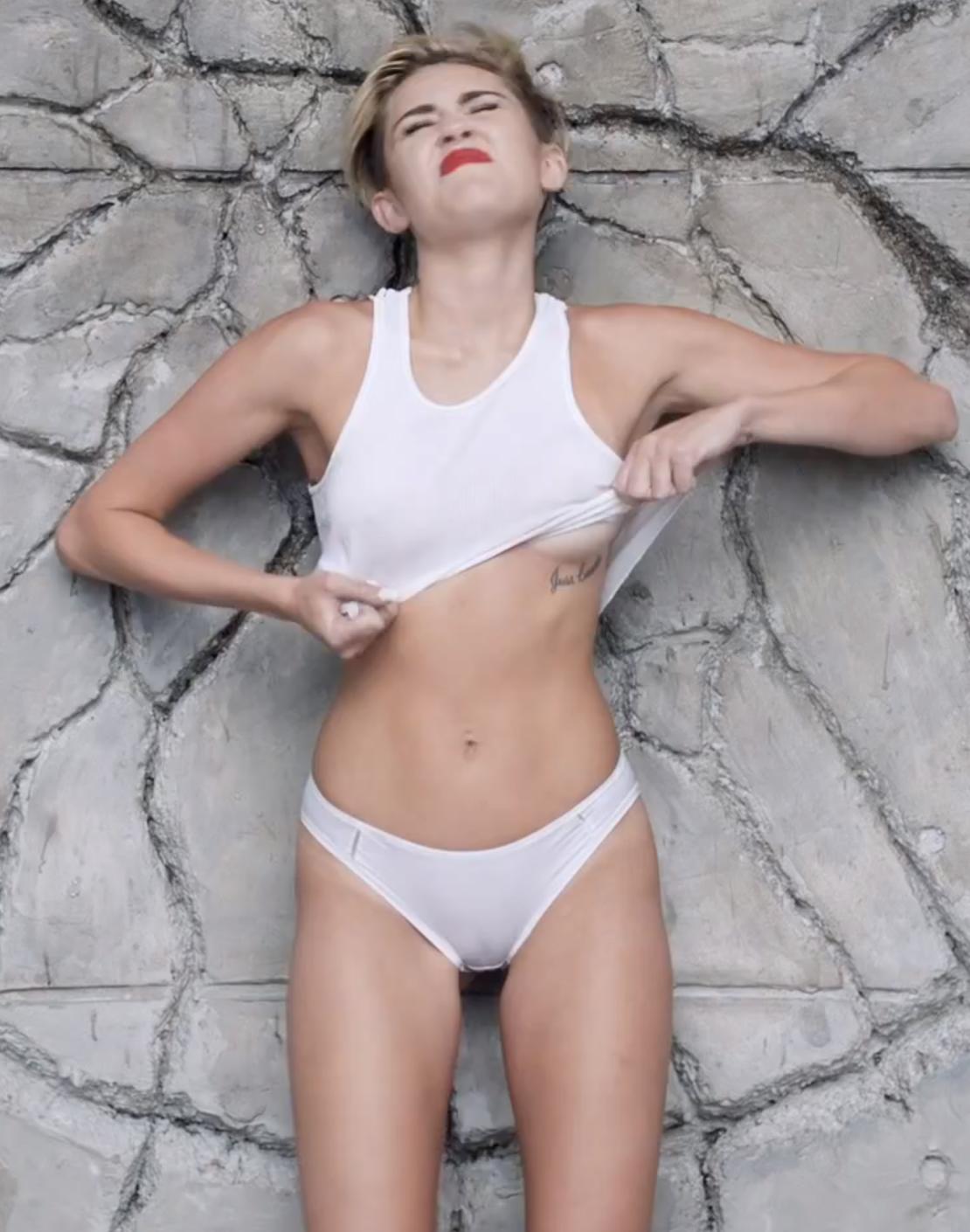 miley cyrus camel toe pictures