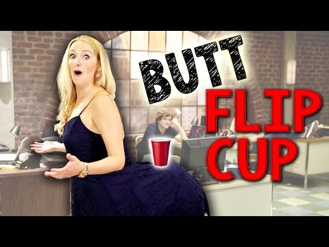 chandra chen share cup flip on butt photos