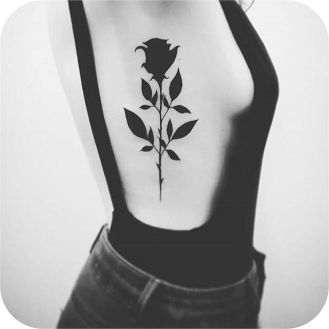 charlotte huston recommends Rosas Negras Tattoo