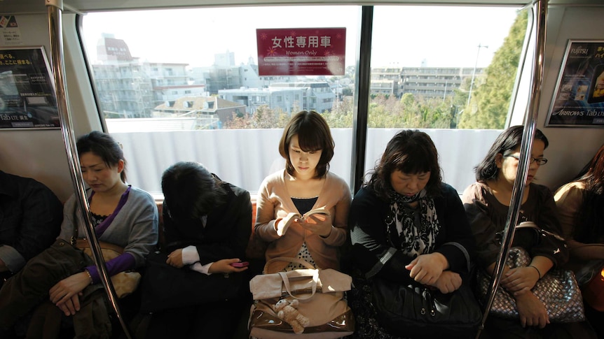 anabelle cadiz add japanese girl raped on train photo