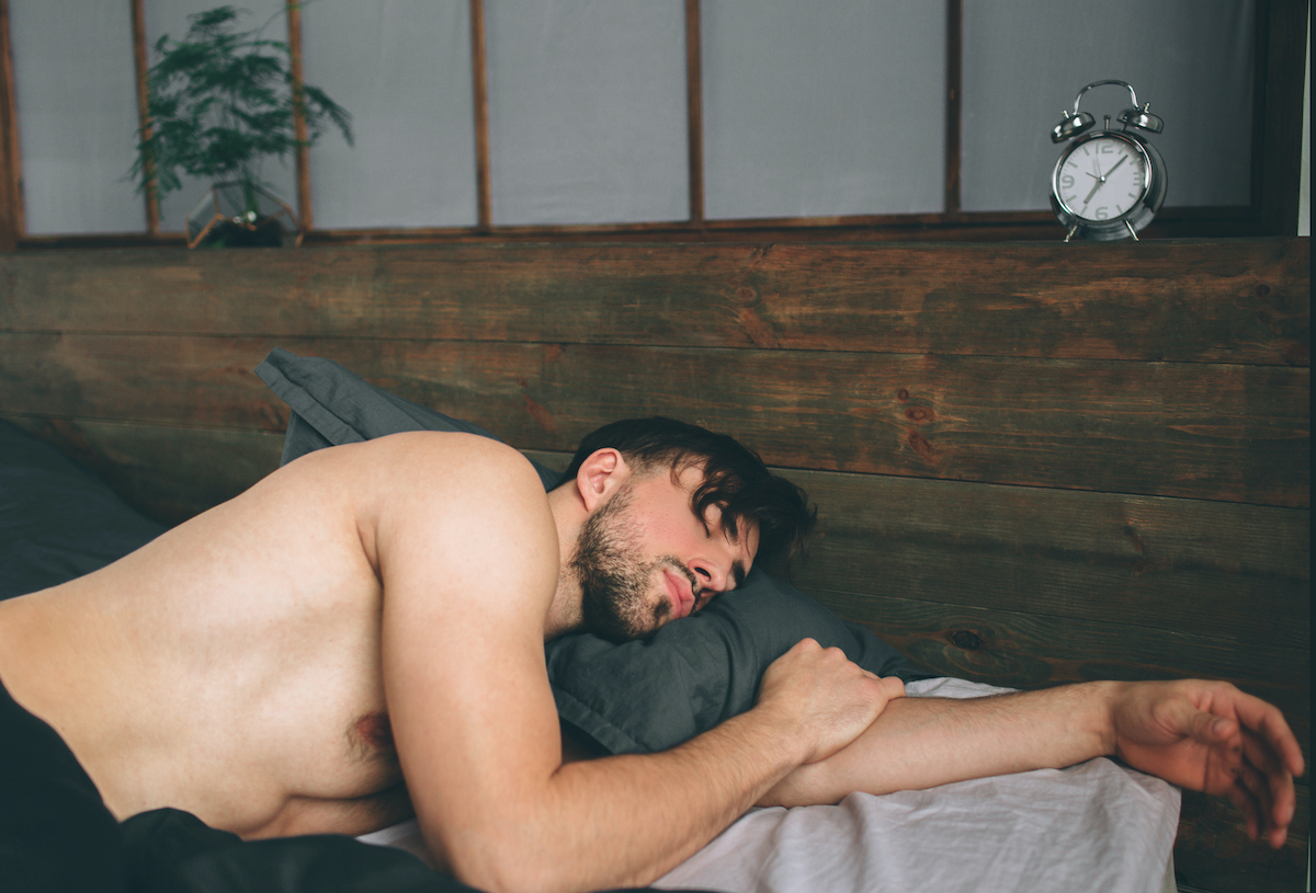 pictures of men sleeping naked