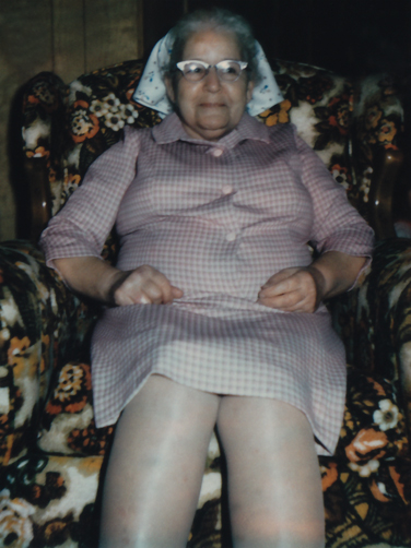Granny In Stockings roller babe