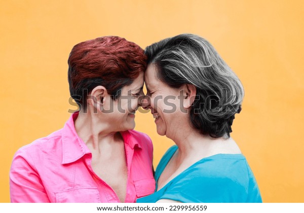 buenafe add photo hairy granny lesbians