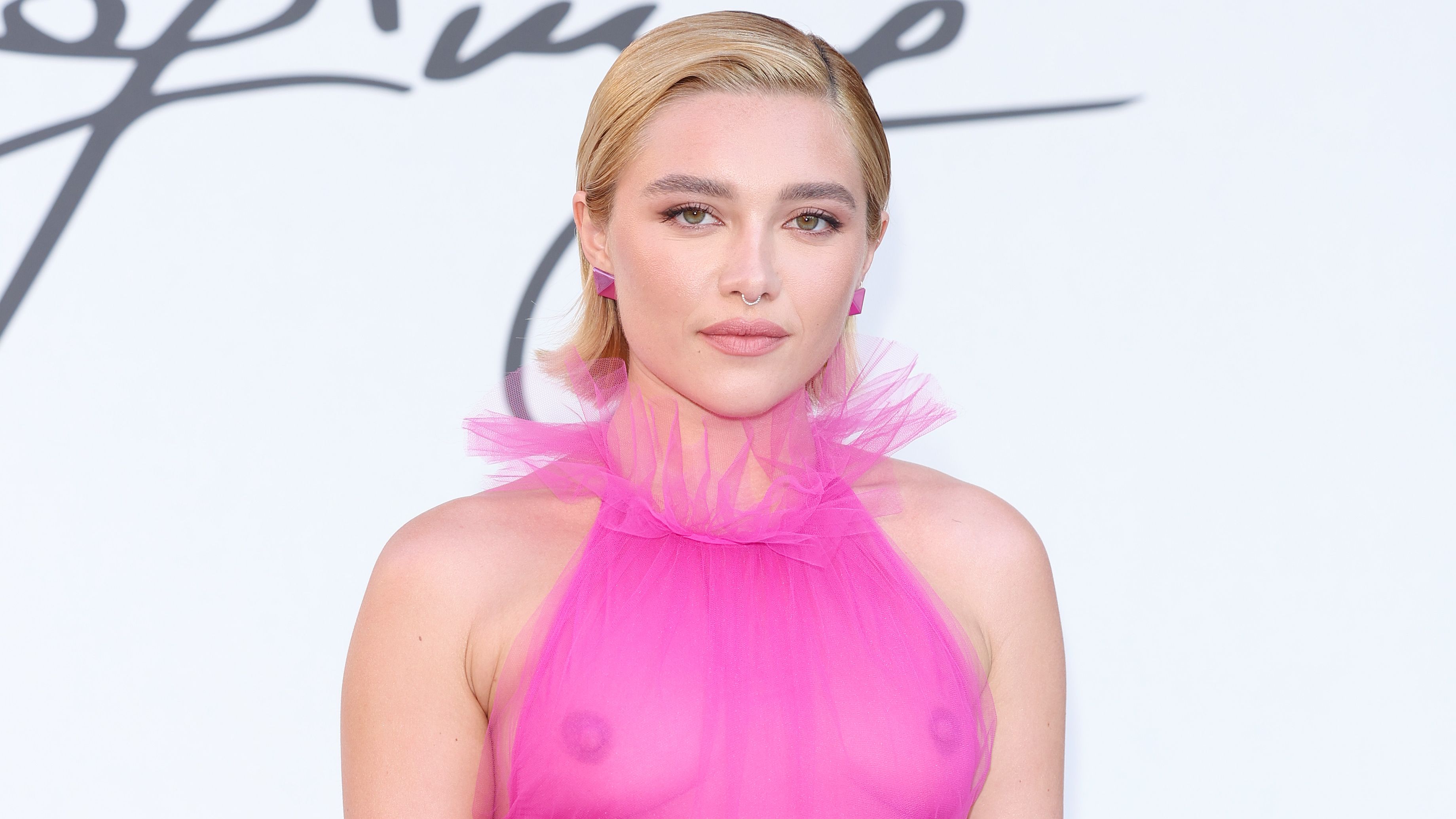 dianne samonte recommends florence pugh tits pic
