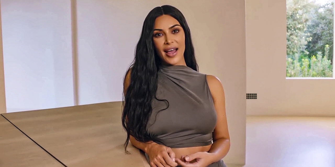 Kim Kardashian Deep Fake bus handjob