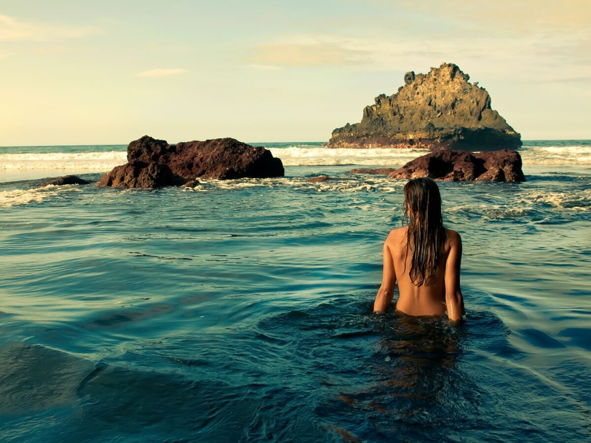 bradley payton share cabo nude beach photos