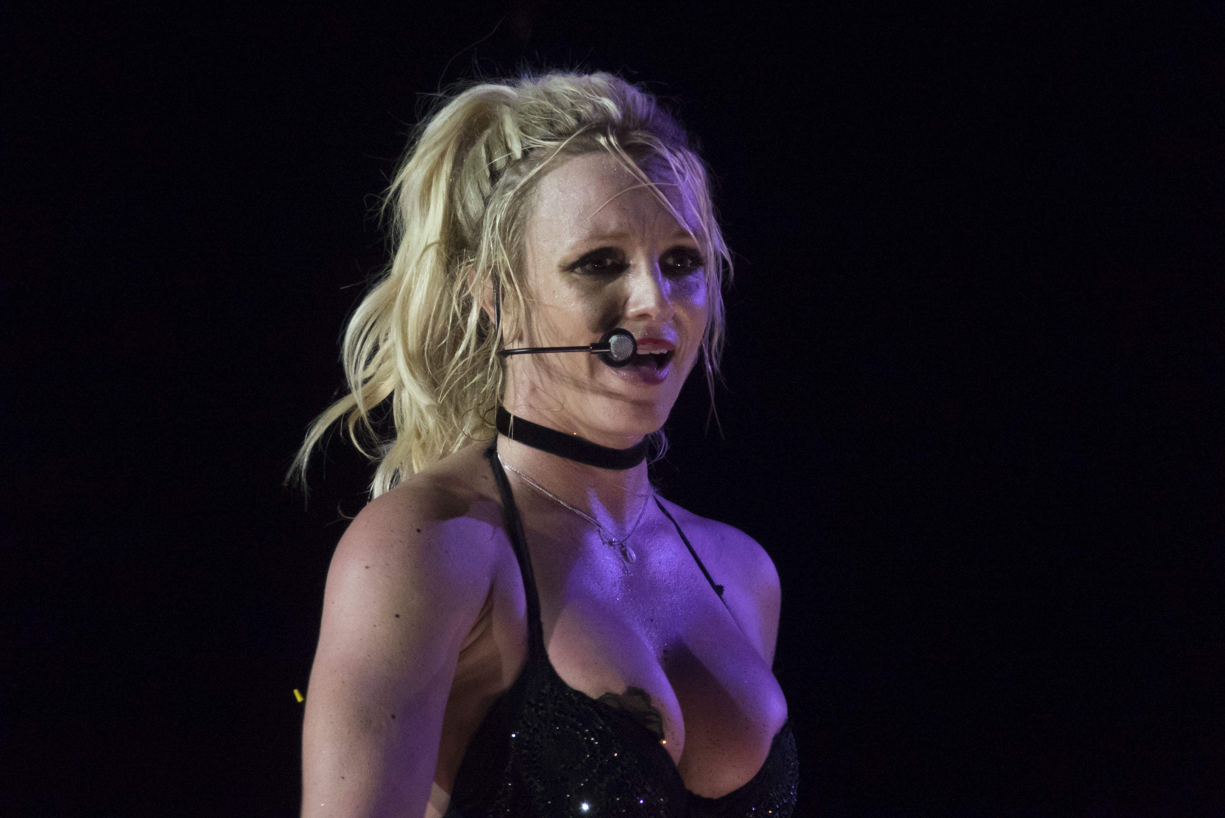 berry nader recommends britney spears nipples pic