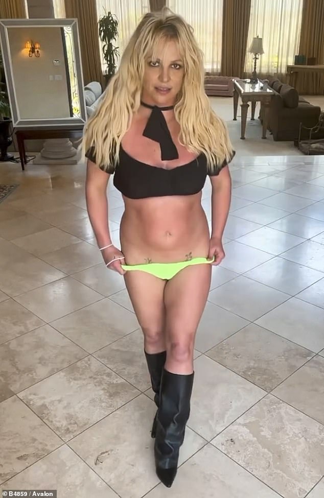 chanel khalil recommends britney spears blow job pic