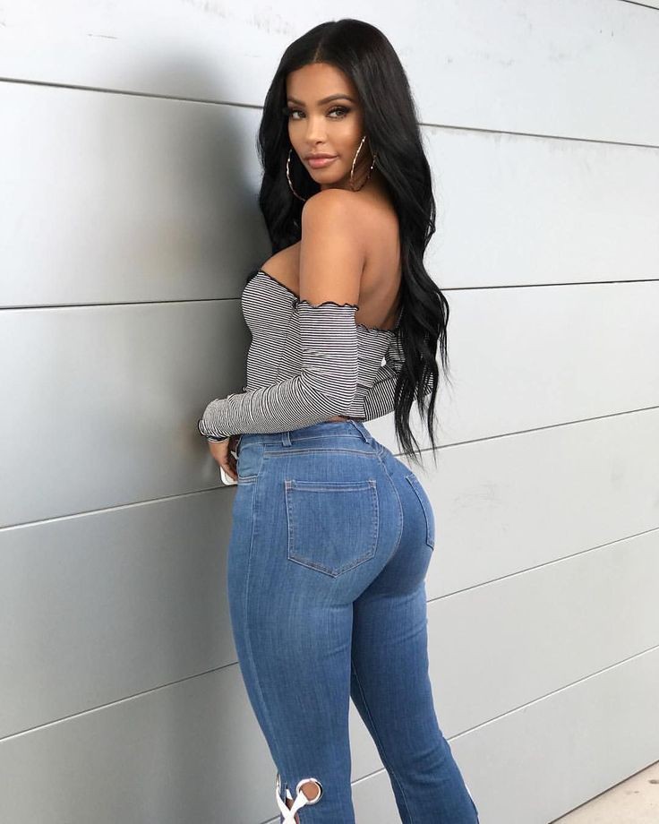thick women in jeans