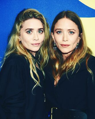Best of Naked pictures of mary kate and ashley olsen