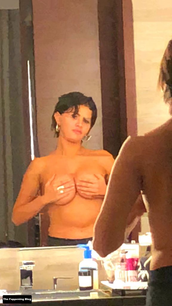Best of Selena gomez topless selfie