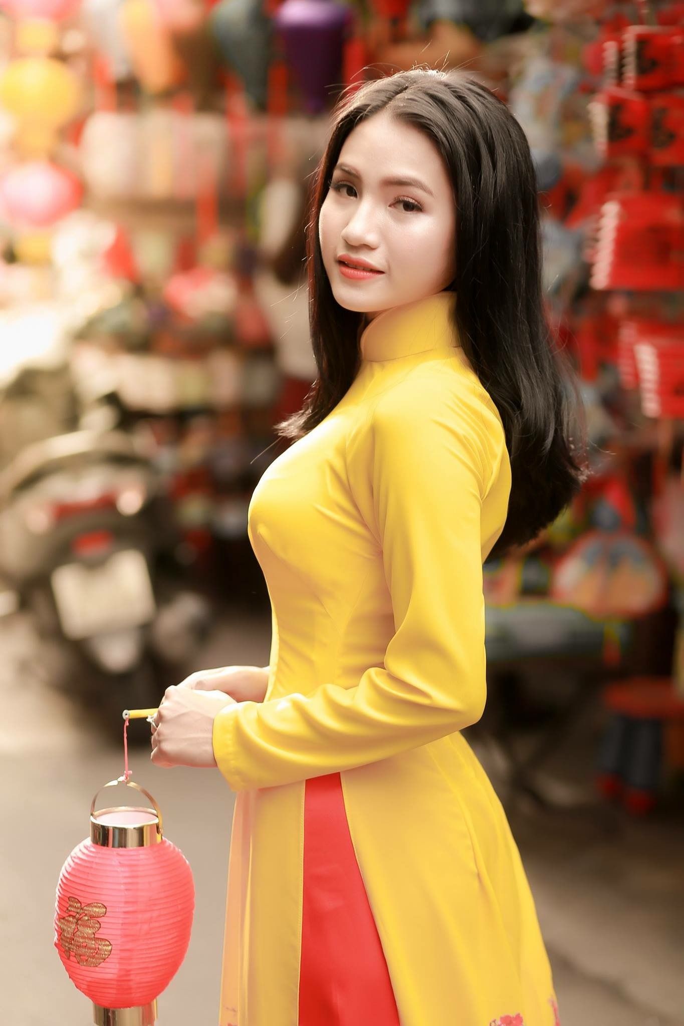 christina hiller recommends ao dai sexy pic