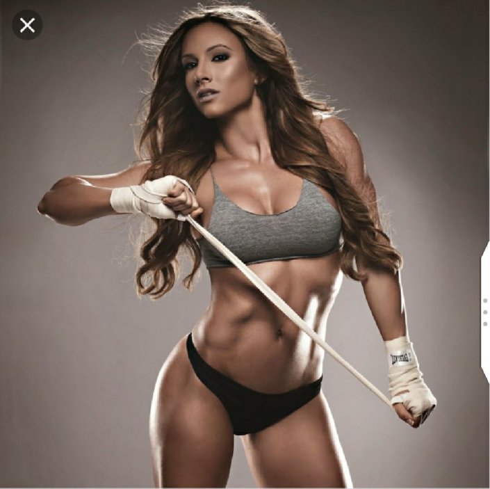 david kunes recommends Does Paige Hathaway Have Butt Implants