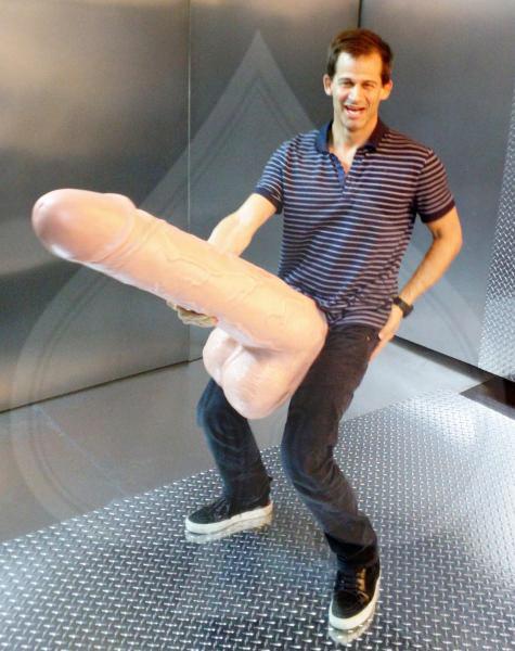 doug billingsley recommends Largest Dildo Ever Made
