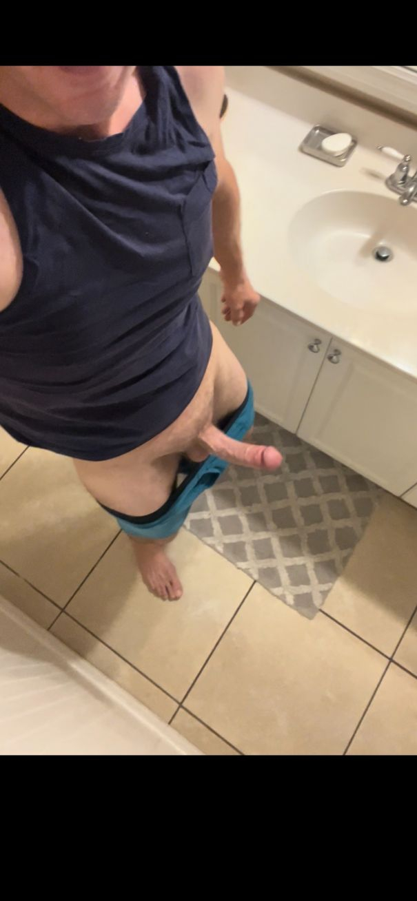 cherry pabalan recommends huge white dick selfie pic