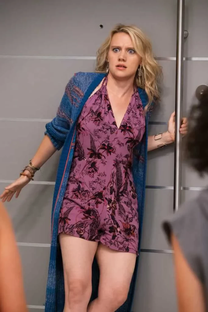 connie packard recommends kate mckinnon sexy pics pic