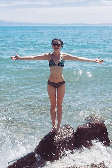 agus dwipayana recommends Maisie Williams Bathing Suit