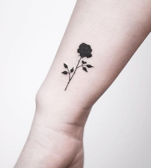 agbor ashu recommends Rosas Negras Tattoo